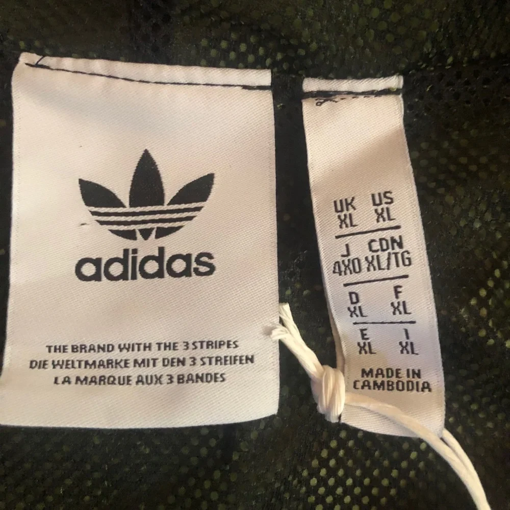 Adidas Originals R.Y.V. Windbreaker Jacket NWT